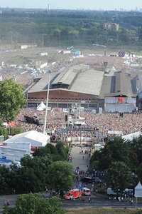 Güterbahnhofsgelände in Duisburg während der Loveparade