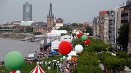 Bürgerfest am Rheinufer in Düsseldorf