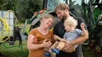 Stephie Bönniger mit ihrem Mann Finn und Sohn Lenni.