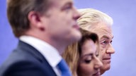 Die niederländischen Koalitionäre (von links) Pieter Omtzigt (NSC), Dilan Yesilgoz (VVD) und Geert Wilders (PVV) bei der Präsentation ihrer Vereinbarung am 16.05.2024.