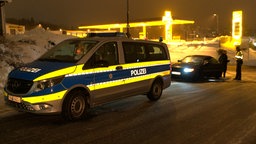 Die Polizei kontrolliert Drifter in Winterberg im Hochsauerlandkreis.