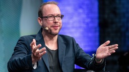 Markus Beckedahl, der Mitgründer der re:publica auf einer Pressekonferenz