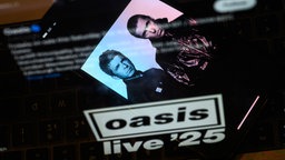 Oasis gibt Reunion bekannt und kündigt Tour an