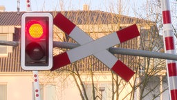 Eine Ampel zeigt rotes Licht an.