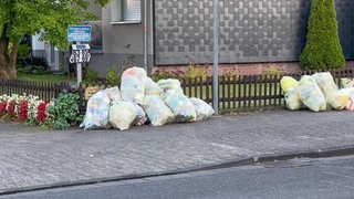 Liegengebliebener Müll im Rhein-Kreis Neuss