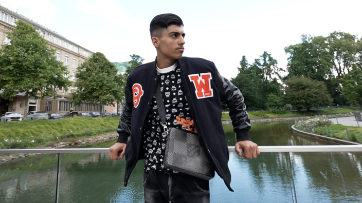 Mahmoud im typischen "Talahon"-Outfit