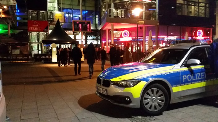 Polizeiauto auf dem Boulevard Bielefeld