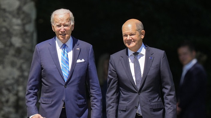 Joe Biden und Olaf Scholz beim G7-Gipfel im Juni 2022 (Archivbild)