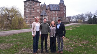 Die Familie der Prinzen von Merode von links: Marie-Christine, Prinzessin von Merode, Prinz Loiuis und Prinzessin Marie-Blanche, Prinz Albert-Henri von Merode. Es fehlt Prinz Tassilo.