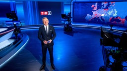  Armin Wolf neuen TV-Studio der ORF-Information, 27.02.2023.