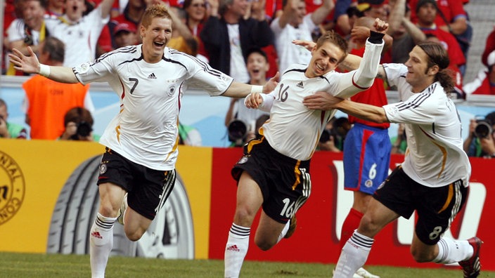 Bastin Schweinsteiger (li), Hilipp Lahm (m) und Torsten Frings (re)