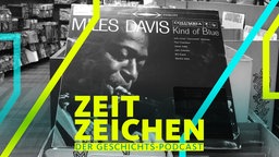 Jazz-Platte "Kind of Blue" von Miles Davis in einem Schallplatten-Geschäft