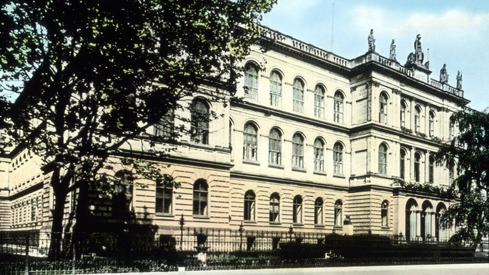 Gebäude der Technischen Hochschule in Aachen (Aufnahme aus den 1920er Jahren)