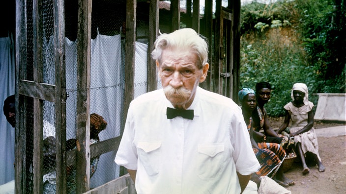 Albert Schweitzer trifft in Lambarene ein 