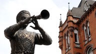 Die Rattenfängerstatue in der Innenstadt von Hameln