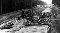 Bau am ersten Teilstück der Reichsautobahn Frankfurt-Heidelberg (Anfang der 1930er Jahre)