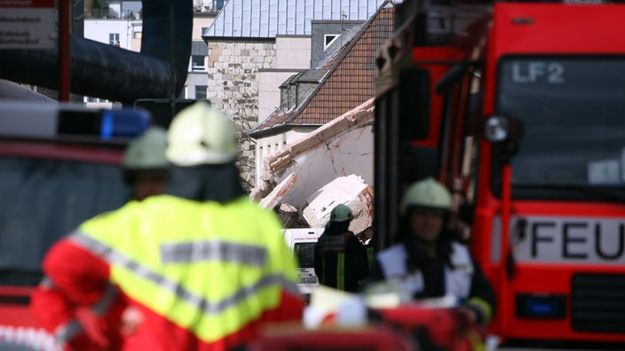 Feuerwehr an der Einsturzstelle