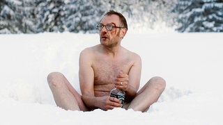 Allein im Schnee: Georg (Josef Hader) hat es zweifellos übertrieben.