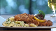 Wiener Schnitzel mit Kartoffel-Gurken-Salat