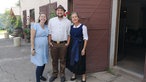 Walburga mit ihrem Sohn Andreas und Schwiegertochter Hannah.