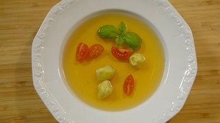 Tomatenconsommé von Anne Lee-Bolhöfer.