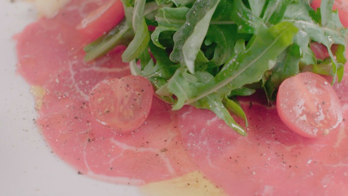 Georg Ehringhausen Vorspeise: Carpaccio vom Jungbullen an Rucola 