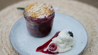 Apfel-Brombeer-Crumble von Nikolas Weber.