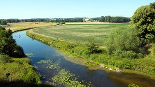 Blick über die Stever auf die Steveraue