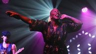 LiV Warfield