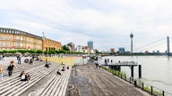 Massendefekt: Corona Session auf dem Rheinturm in Düsseldorf