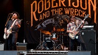 Robert Jon & The Wreck