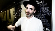 Fran Healy von Travis hinter der Bühne im Backstagebereich