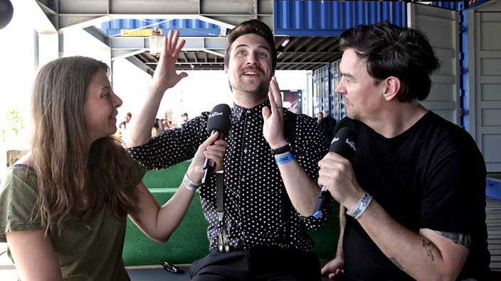 Royal Republic im Interview mit Rockpalast-Reporter Ingo Schmoll und Reporterin Conny Schiffbauer am Rande des "XXIV. With Full Force Festival 2017" vom 22.06. - 24.06.2017 in Ferropolis, Gräfenhainichen.