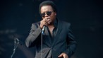 Lee Fields singt