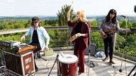 Suzan Köcher's Suprafon: Corona Session auf dem hölzernen Aussichtsturm des Panarbora