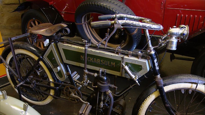 Historische Motorräder und Automobile im NSU-Museum