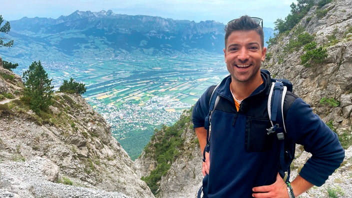 Wunderschön-Moderator Ramon Babazadeh ist eine Woche lang quer durch Liechtenstein unterwegs.