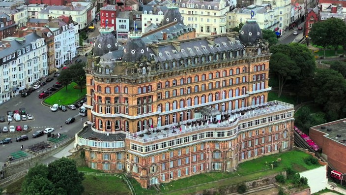 Das Grandhotel Victoria in Scarborough hat die Form des Buchstabens V