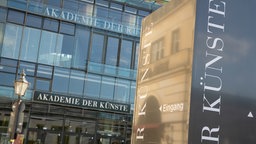 Außenansicht der Akademie der Künste in Berlin.