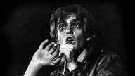 Peter Gabriel live 1975