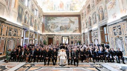 Papst Frankziskus hatte mehr als 100 Comediens zu einer Audienz im Vatikan eingeladen. 