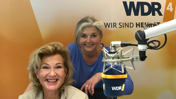 Dorothee Röhrig bei WDR 4 mit der Moderatorin Heike Knispel 2024.