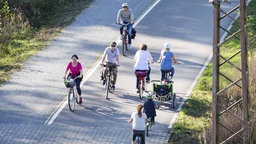 Radfahrer auf dem Radschnellweg Ruhr (RS1)