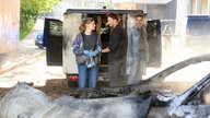 (l-r): Hauptkommissarin Pia Heinrich (Ines Marie Westernströer), Hauptkommissar Leo Hölzer (Vladimir Burlakov) und Hauptkommissar Adam Schürk (Daniel Sträßer) in einer Szene aus Tatort: "Das Ende der Nacht"