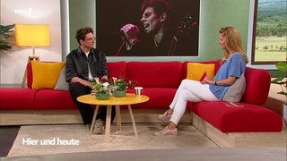 Tim Kamrad und Hier und heute Moderatorin Miriam Lange.