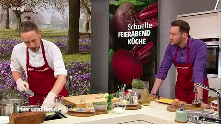 Lars Middendorf und Sven Kroll beim kochen