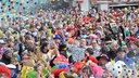 Altweiber in Düsseldorf auf dem Carlsplatz