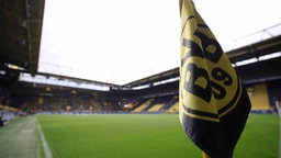 Blick auf die BVB Flagge