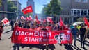 Teilnehmende der DGB-Demo in Remscheid am Tag der Arbeit.