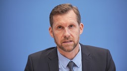 Prof. Leif Erik Sander